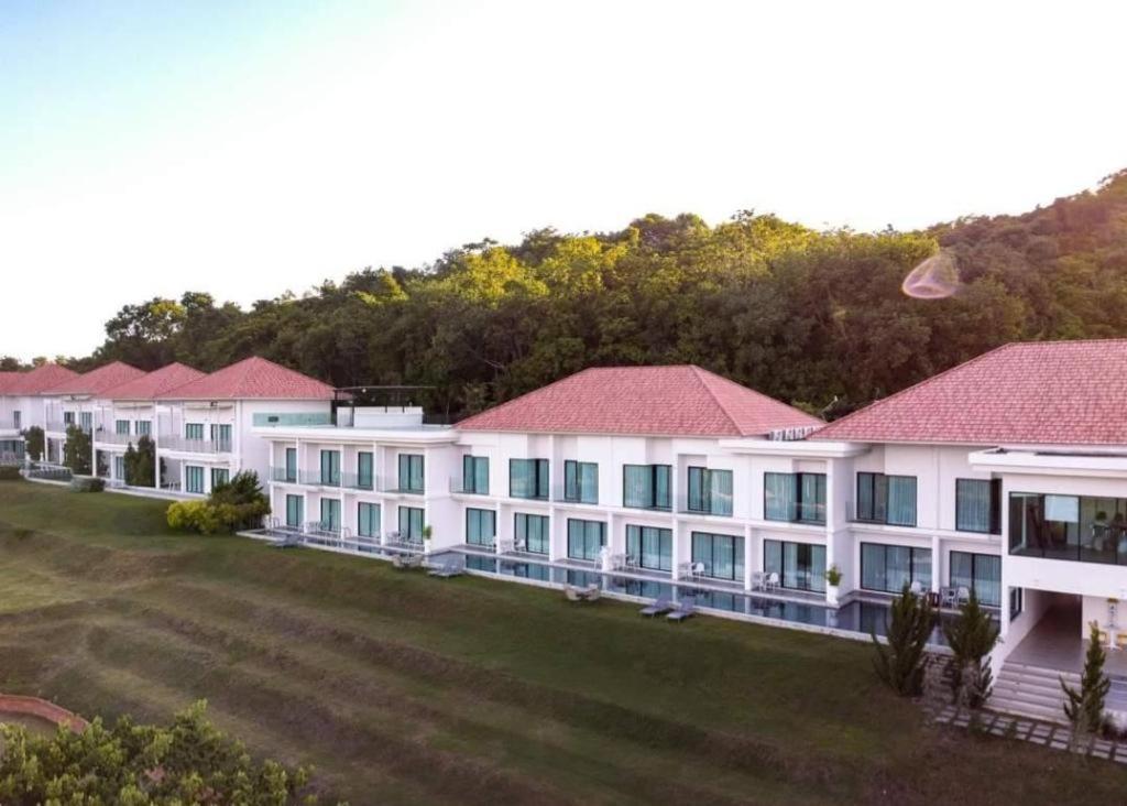 Viva Montane Hotel Ban Nong Chap Tao Buitenkant foto