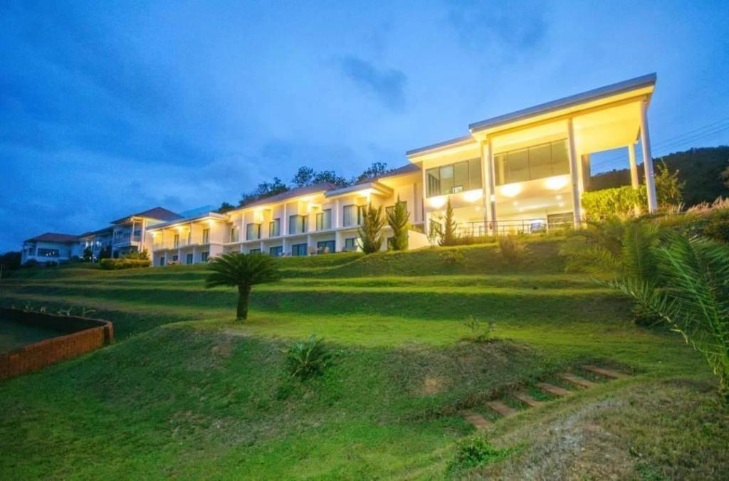 Viva Montane Hotel Ban Nong Chap Tao Buitenkant foto