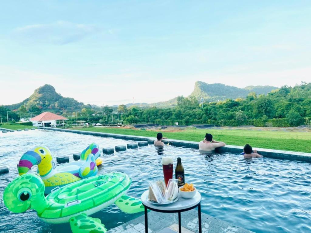 Viva Montane Hotel Ban Nong Chap Tao Buitenkant foto
